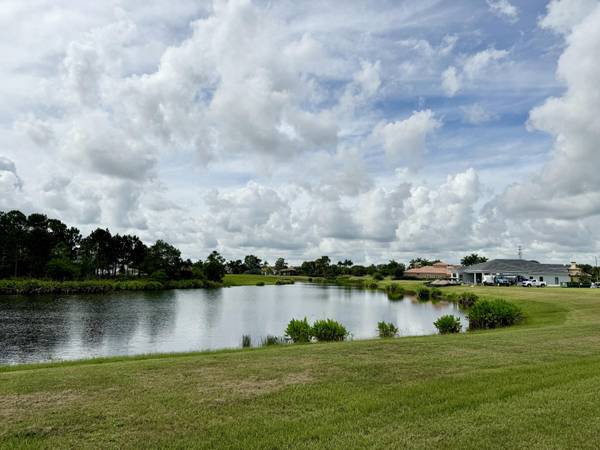 Port Saint Lucie, FL 34984,207 SE Bella Strano