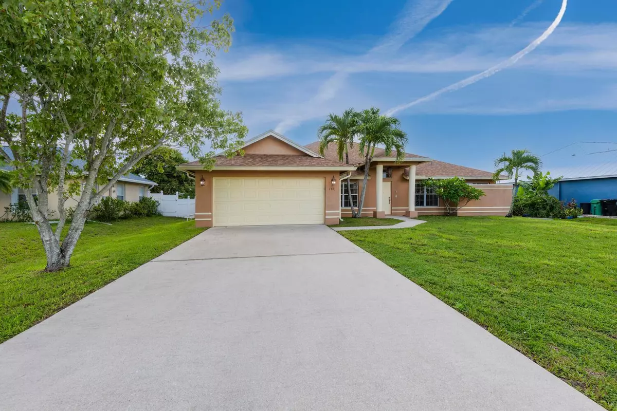 Port Saint Lucie, FL 34953,1781 SW SW Finch LN