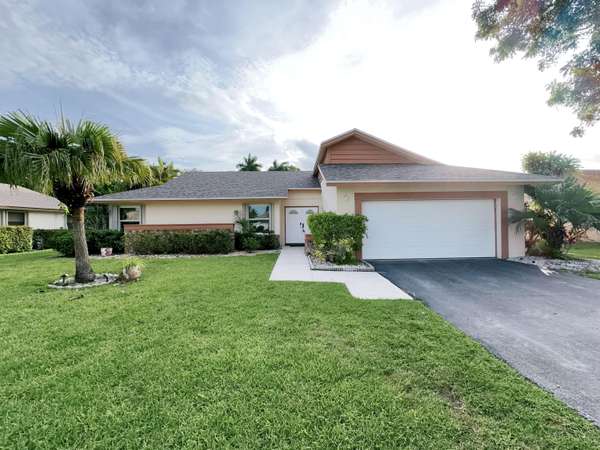 20870 Sugarloaf LN, Boca Raton, FL 33428