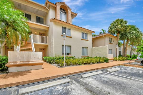 19206 Glenmoor DR, West Palm Beach, FL 33409