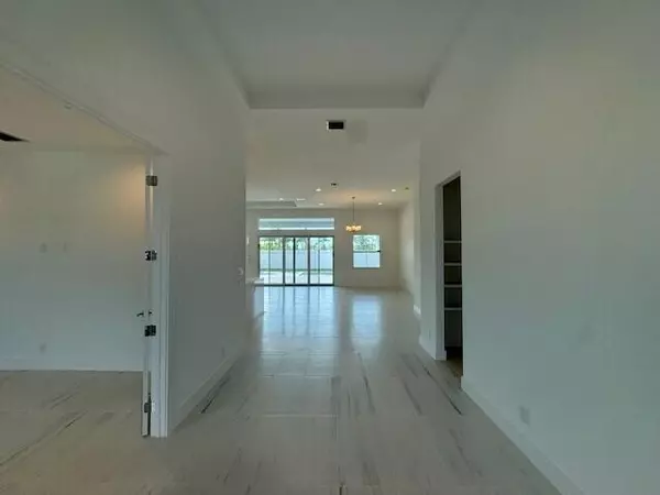 Palm Beach Gardens, FL 33412,9967 Seagrass WAY