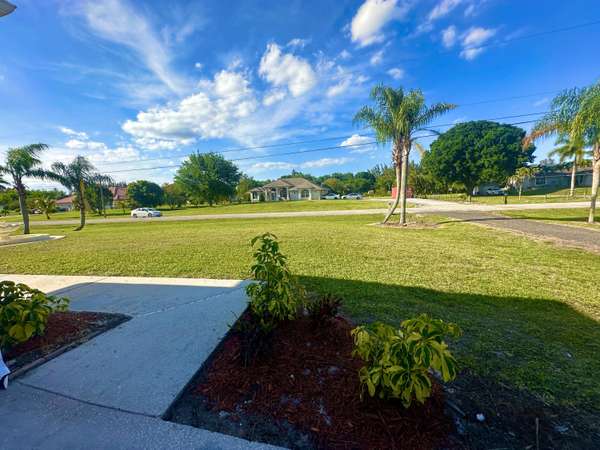 Loxahatchee, FL 33470,17466 N 38th LN