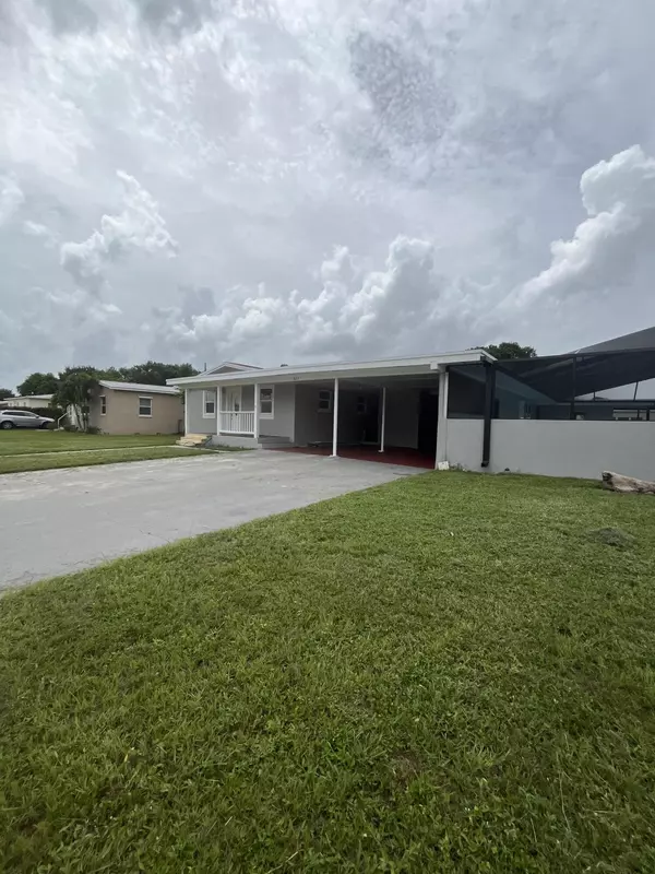 Clewiston, FL 33440,623 E Pasadena AVE