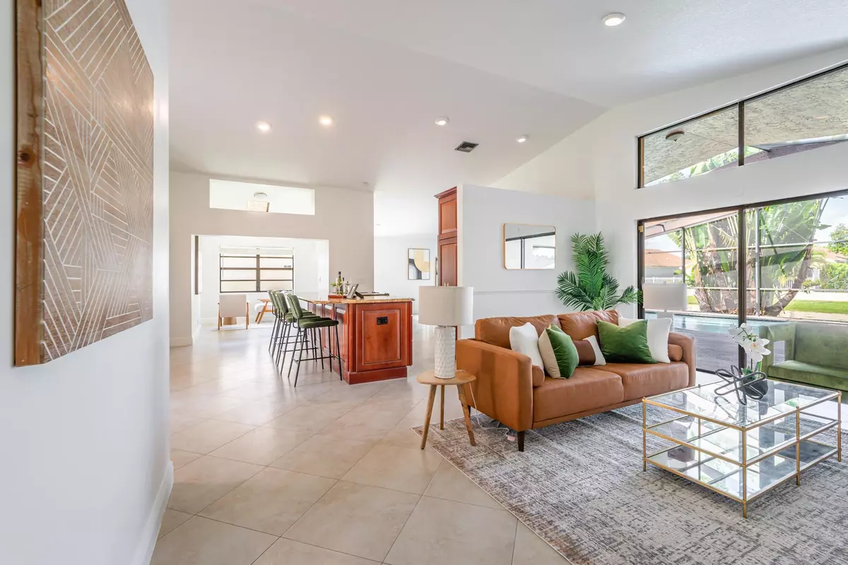 Boca Raton, FL 33428,20971 Woodspring AVE