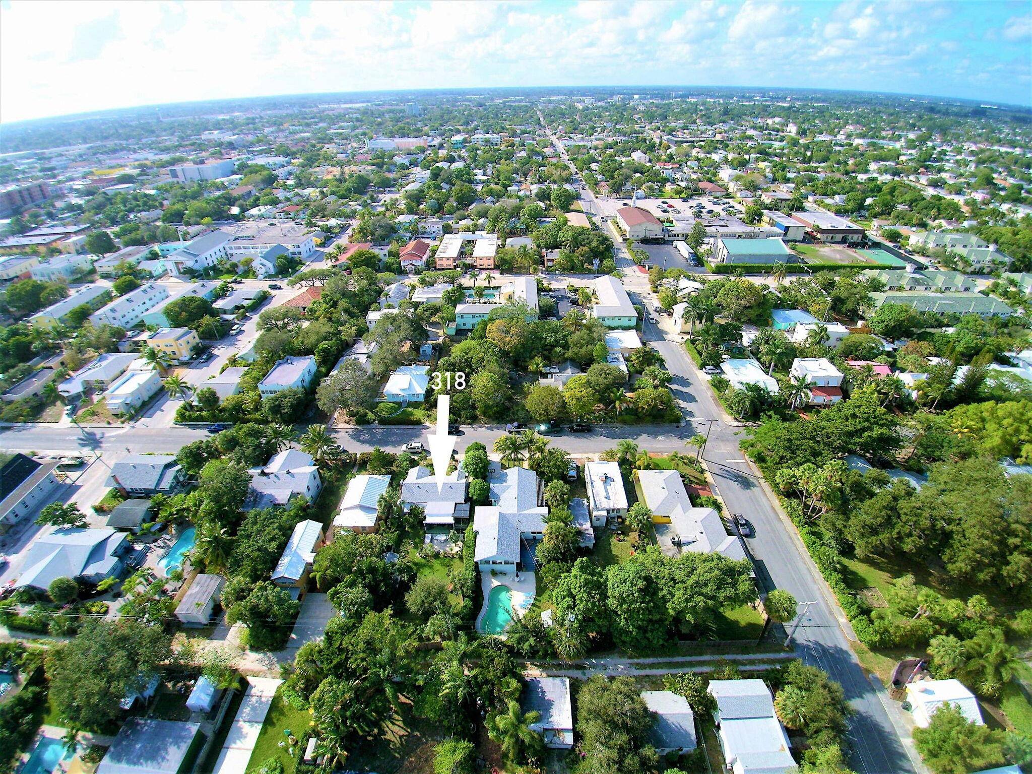 Lake Worth Beach, FL 33460,318 N Ocean Breeze