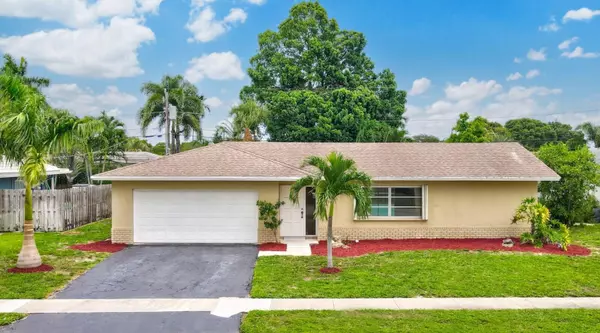 129 Saint Cloud LN, Boca Raton, FL 33431