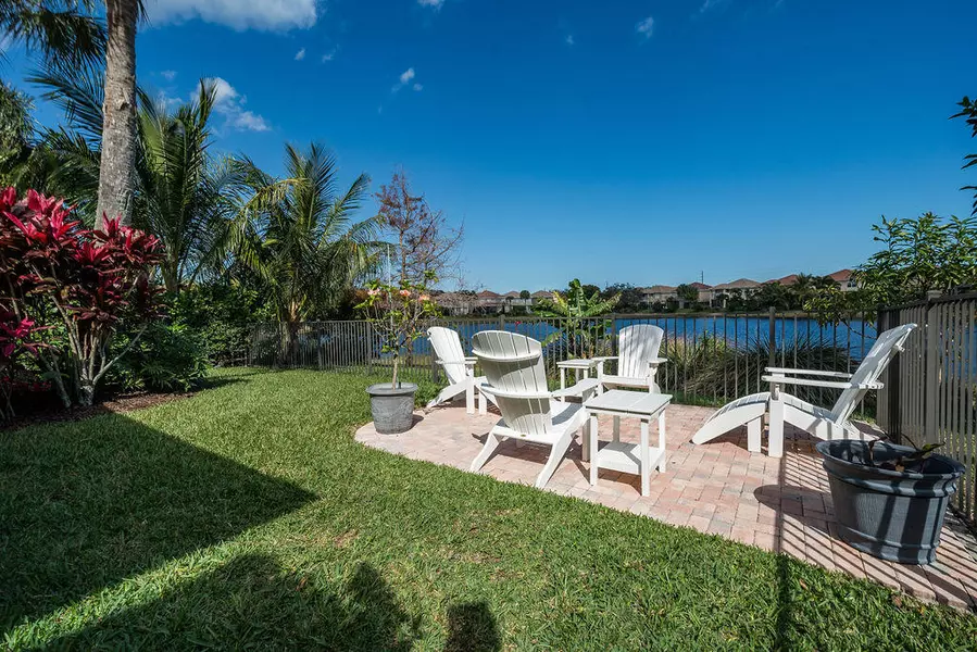 7829 SE Heritage BLVD, Hobe Sound, FL 33455