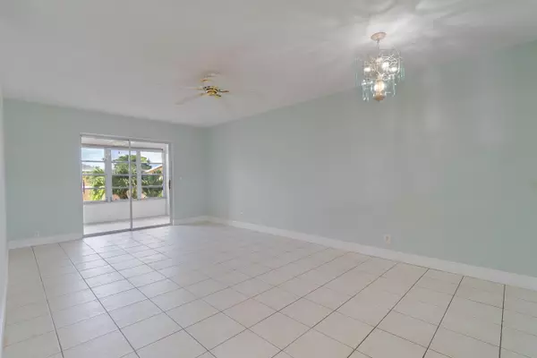 Boynton Beach, FL 33435,2181 NE 1st CT 203