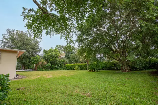 Palm Beach Gardens, FL 33410,11166 Monet TER