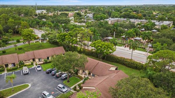 Royal Palm Beach, FL 33411,10 Bay Cedar CT