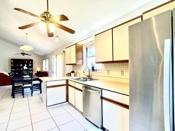 Jupiter, FL 33458,102 Maplecrest CIR