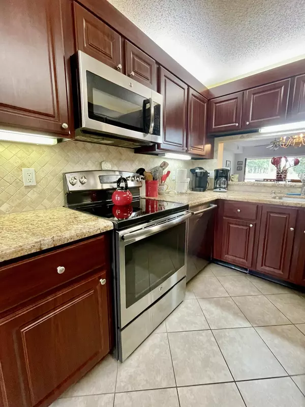 Jupiter, FL 33458,1501 Pinecrest CIR E