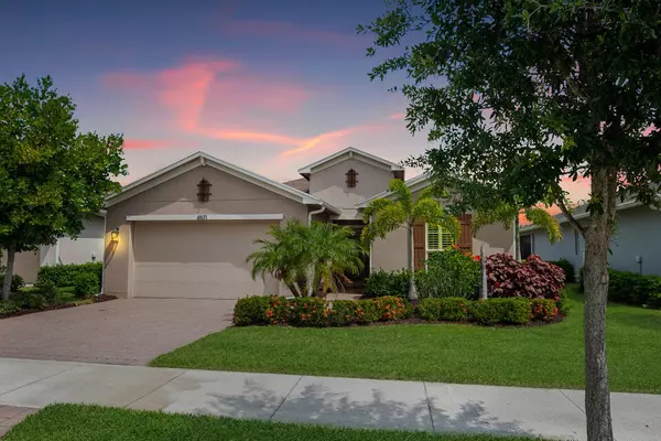 10171 SW Coral Tree CIR, Port Saint Lucie, FL 34987