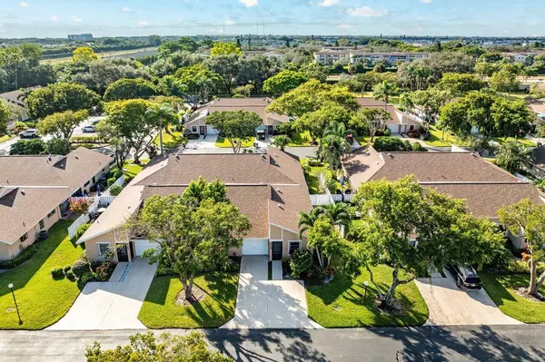 Boca Raton, FL 33496,8068 Sweetbriar WAY