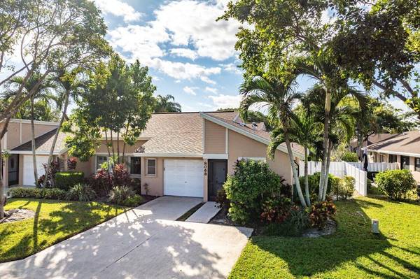 Boca Raton, FL 33496,8068 Sweetbriar WAY