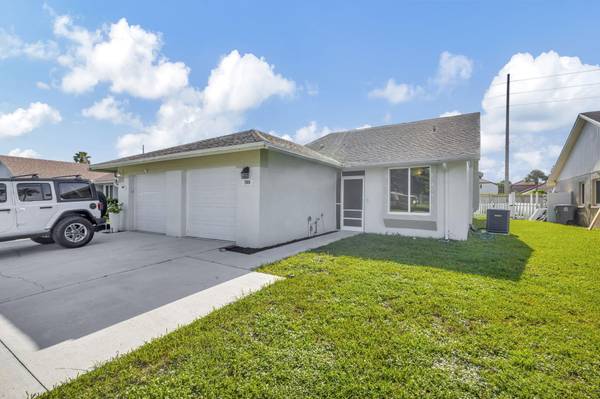 Lake Worth, FL 33463,7880 Aztec CT