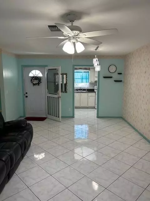 West Palm Beach, FL 33415,2611 W Barkley DR A