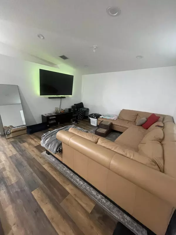 Riviera Beach, FL 33404,181 E 25th ST