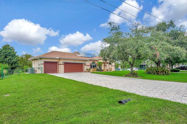 Southwest Ranches, FL 33332,5521 SW 199th AVE