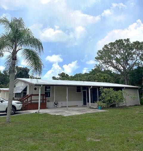 9161 SW Ackel DR, Stuart, FL 34997