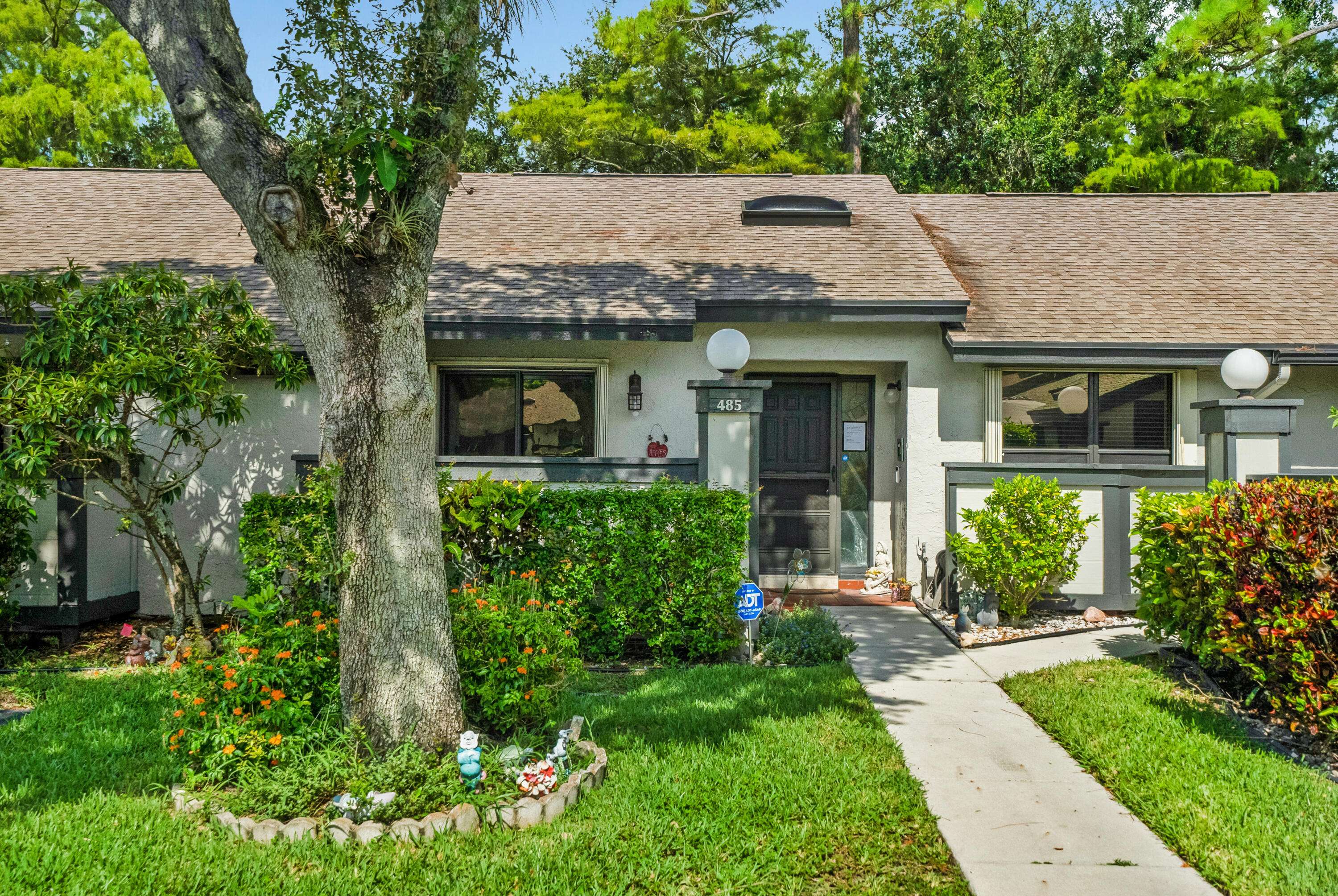 485 Lynbrook CT, Royal Palm Beach, FL 33411