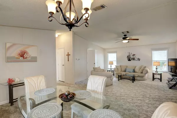 Barefoot Bay, FL 32976,908 Bougainvillea CIR