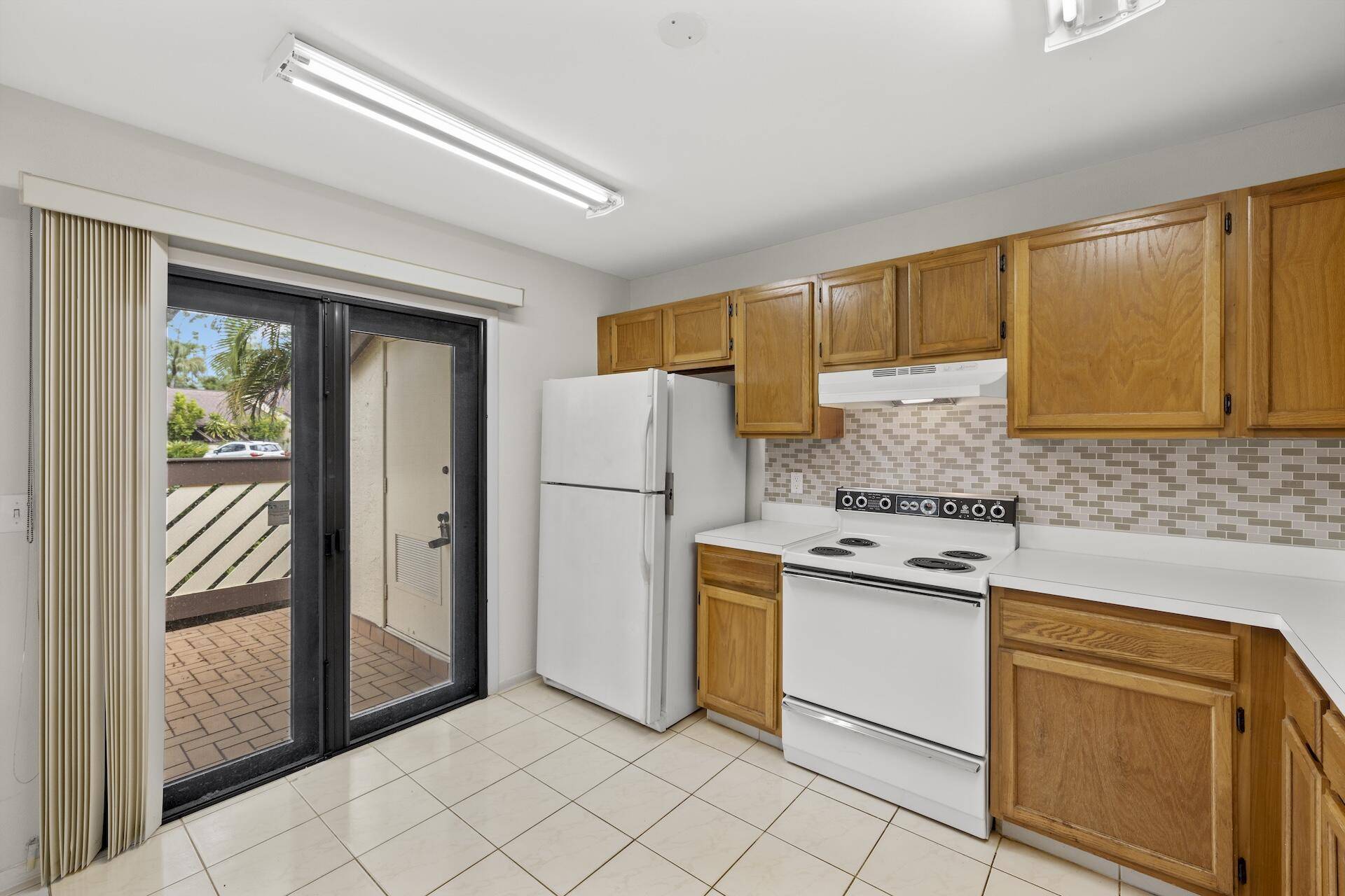 Royal Palm Beach, FL 33411,84 Wood Rose CT