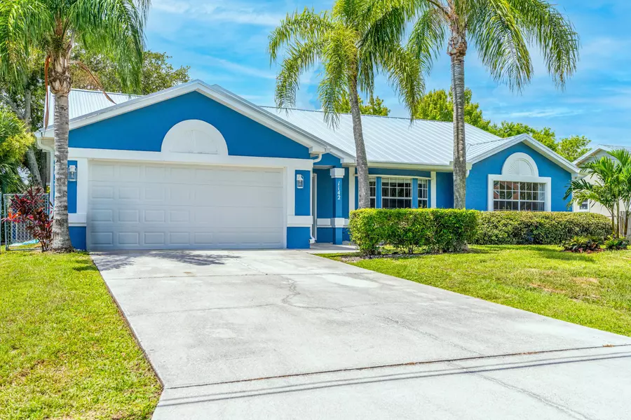 1142 SW Dalton AVE, Port Saint Lucie, FL 34953