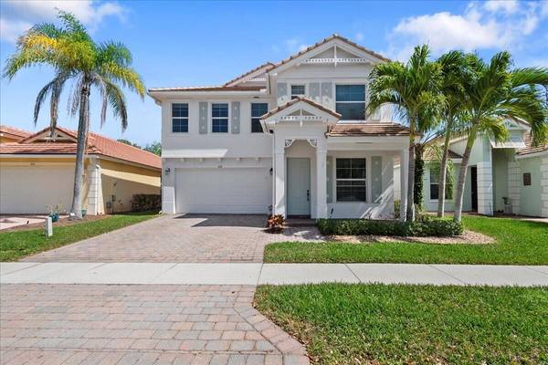 428 Belle Grove LN, Royal Palm Beach, FL 33411