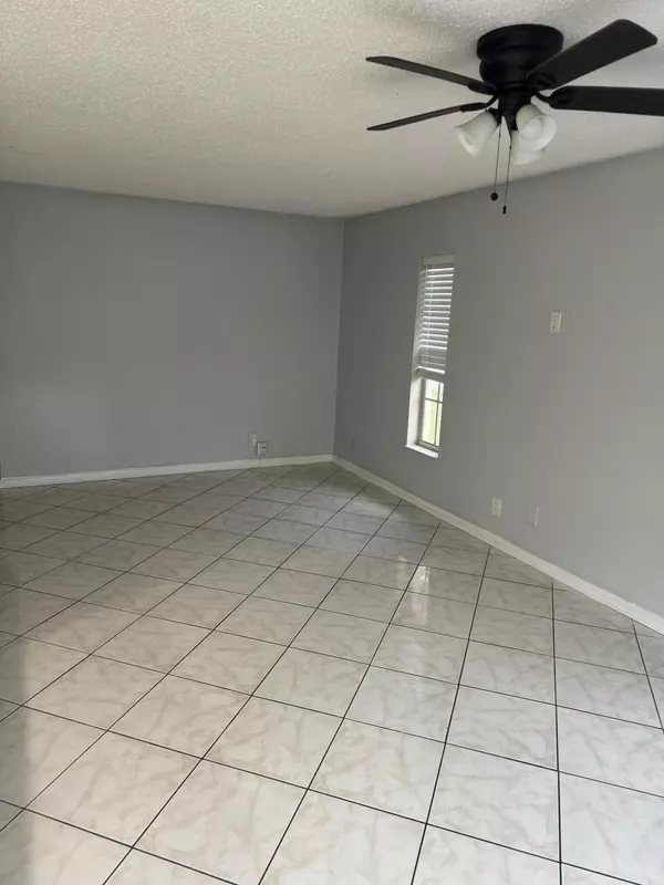 Boynton Beach, FL 33437,5685 Boynton Bay Circle CIR