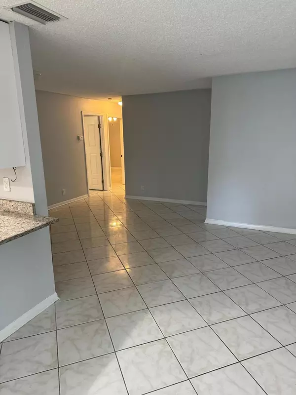 Boynton Beach, FL 33437,5685 Boynton Bay Circle CIR