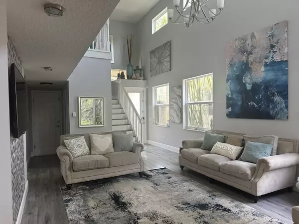 Dania, FL 33004,717 Natures Cove RD