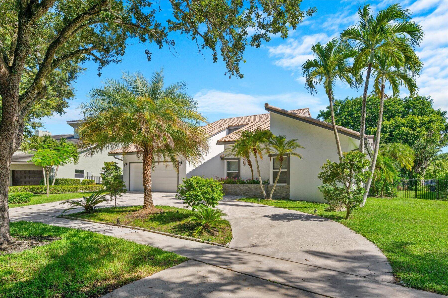 Boca Raton, FL 33434,2700 NW 41st ST