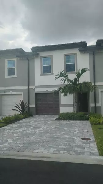 3247 Watercress DR, Lauderdale Lakes, FL 33311