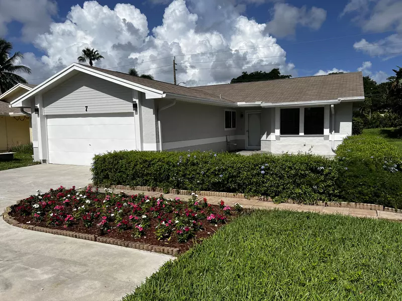 7 Eaton PL, Boynton Beach, FL 33426