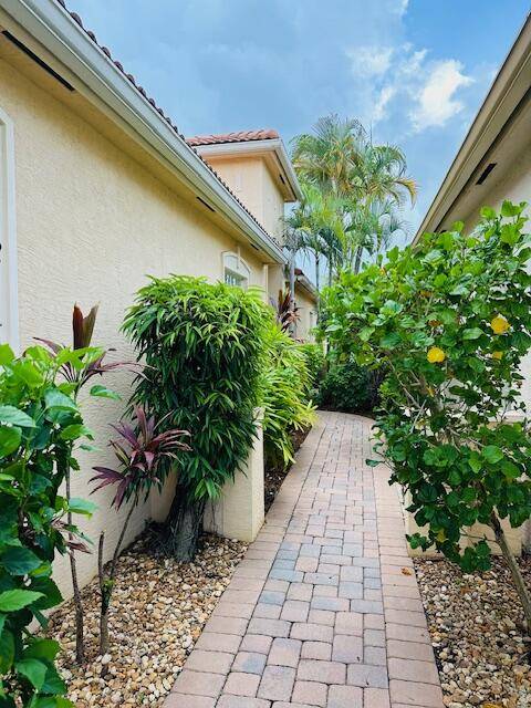 Palm Beach Gardens, FL 33418,128 Isle Verde WAY