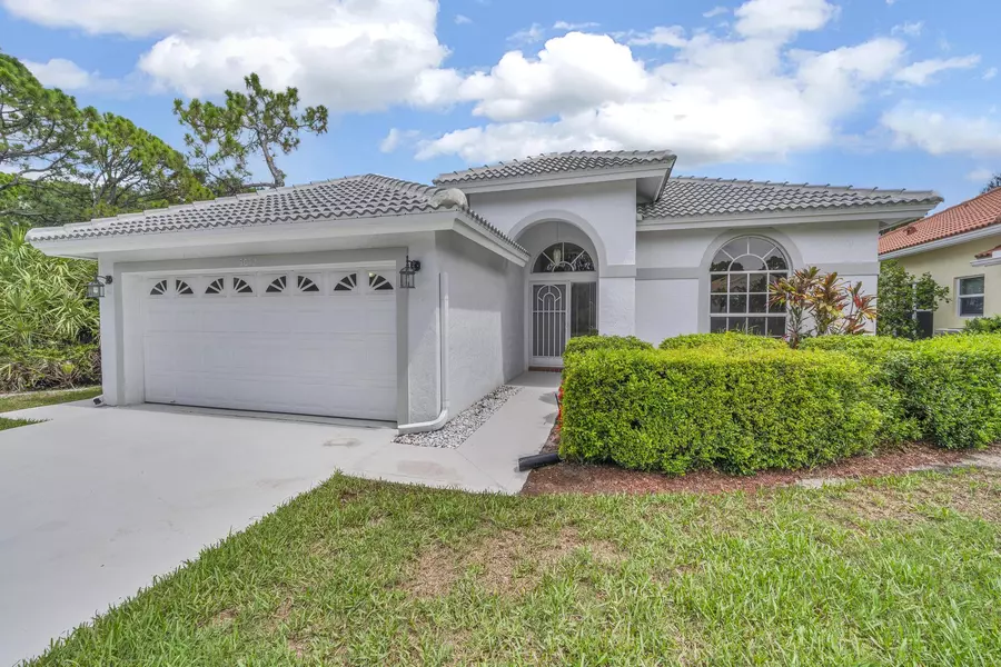 5012 SE Mariner Village LN, Stuart, FL 34997