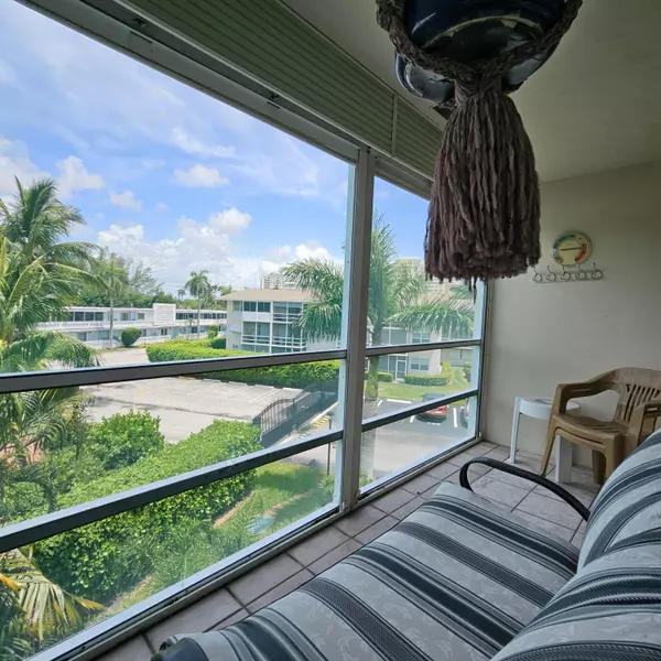 210 E Horizons 311, Boynton Beach, FL 33435