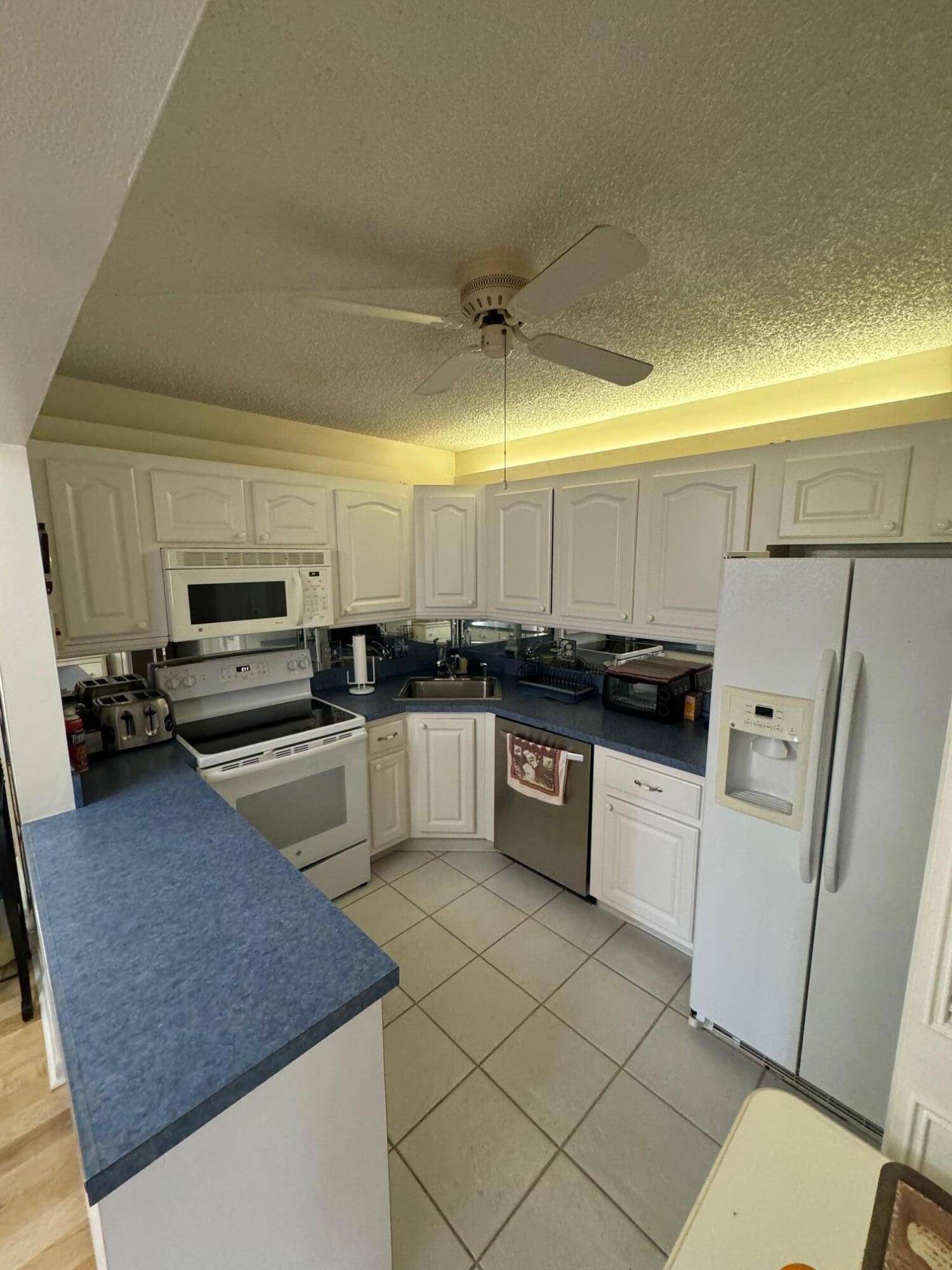 Greenacres, FL 33463,302 Knotty Pine CIR D-1