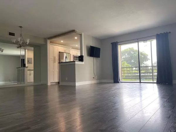 Lake Worth, FL 33462,5917 Via Vermilya 203