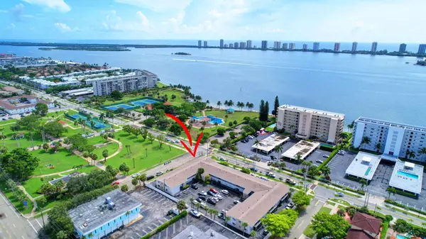 510 Lake Shore DR 20, Lake Park, FL 33403