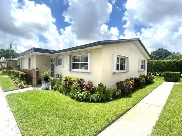 2947 W Ashley DR A, West Palm Beach, FL 33415