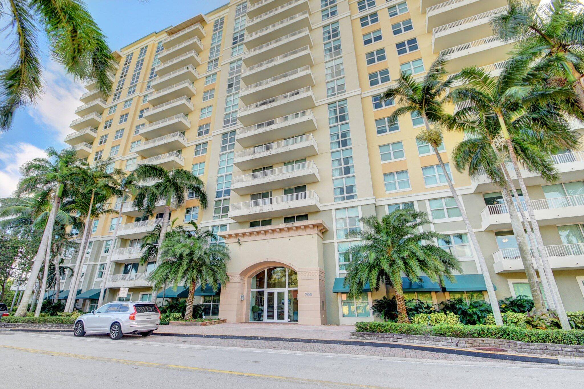 Boynton Beach, FL 33435,100 NE 6th ST 305