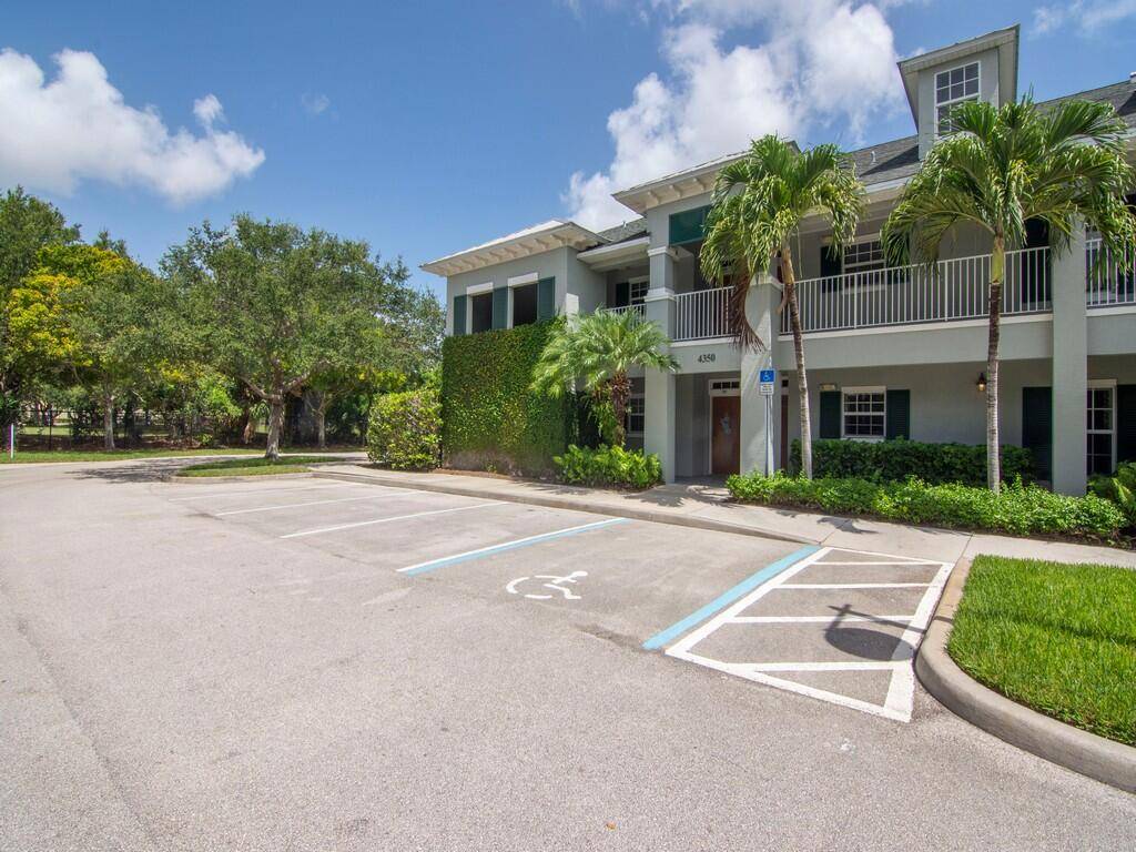 Vero Beach, FL 32967,4350 Doubles Alley DR 102