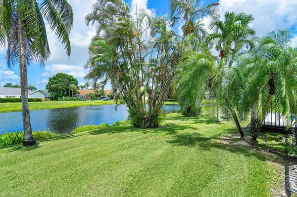 Boynton Beach, FL 33437,9439 Sun Pointe DR