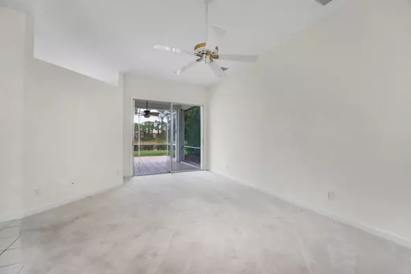 Port Saint Lucie, FL 34986,411 SW Horseshoe Bay