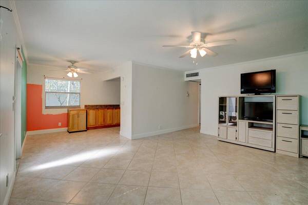 Delray Beach, FL 33446,240 Tuscany D