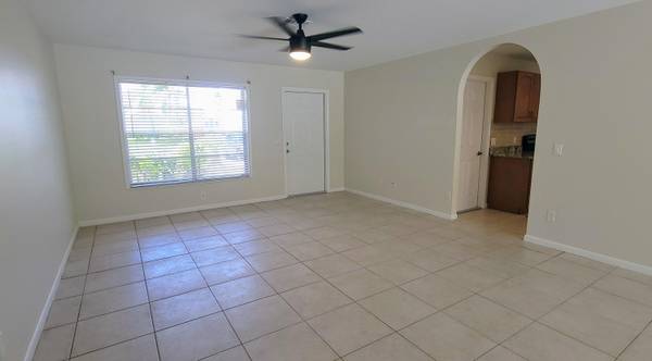 Jensen Beach, FL 34957,928 NE Maranta Terrado