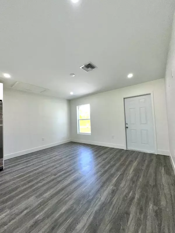 Lehigh Acres, FL 33974,452 S Wickham AVE