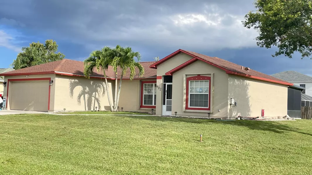 602 SE Streamlet AVE, Port Saint Lucie, FL 34983